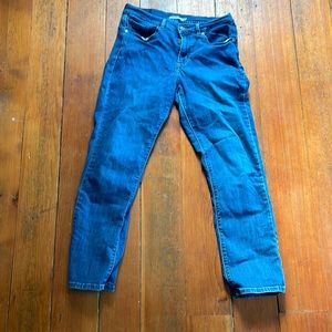 Levi Jeans size 10 classic straight